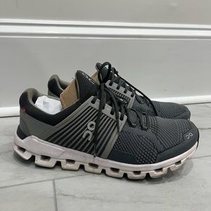 On men’s cloudswift running shoes